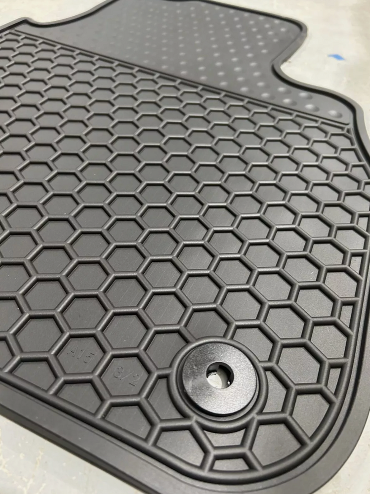 Toyota RAV4 Heavy Duty Waterproof Rubber Floor Mats 2012 - 2018